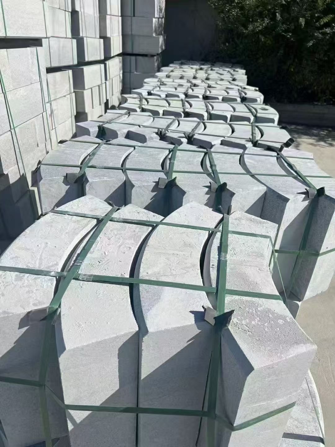 景德镇 芝麻灰弧形路沿石