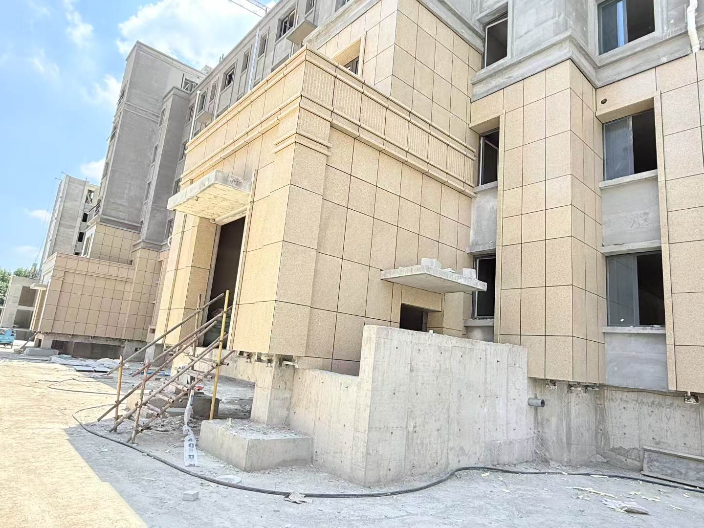 景德镇 黄金麻干挂，工地实拍