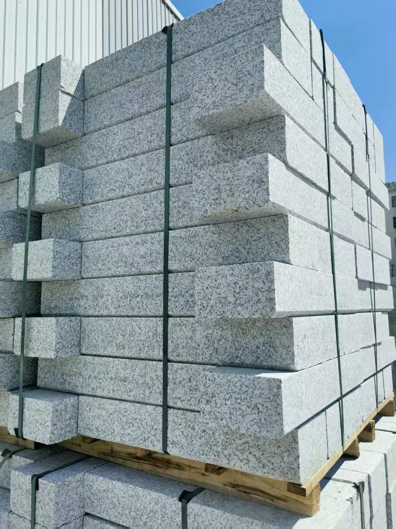 景德镇 路沿石颜色均匀、尺寸标准