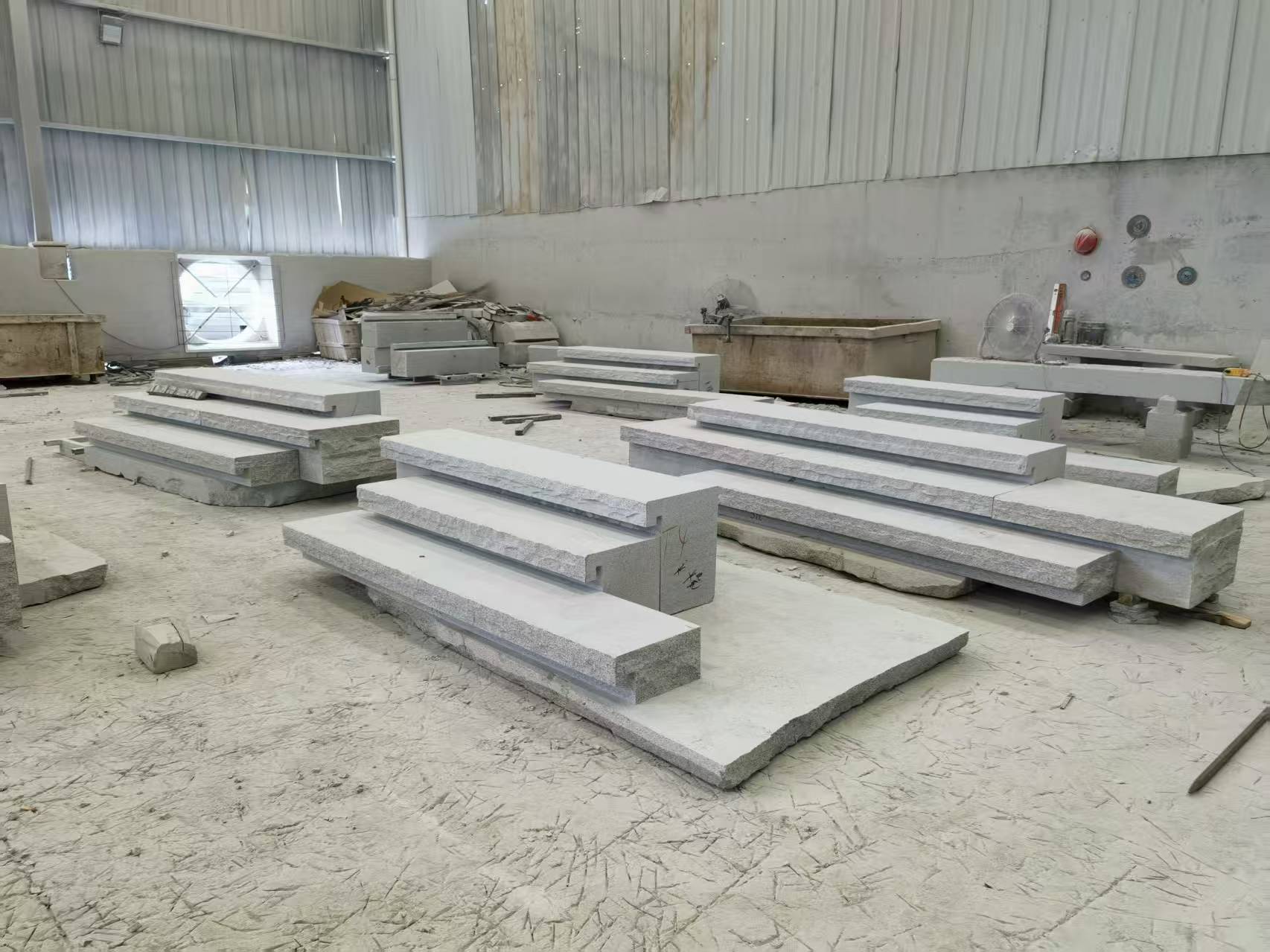 景德镇 整石台阶（大面火烧+侧面自然面），出货前厂内拼装