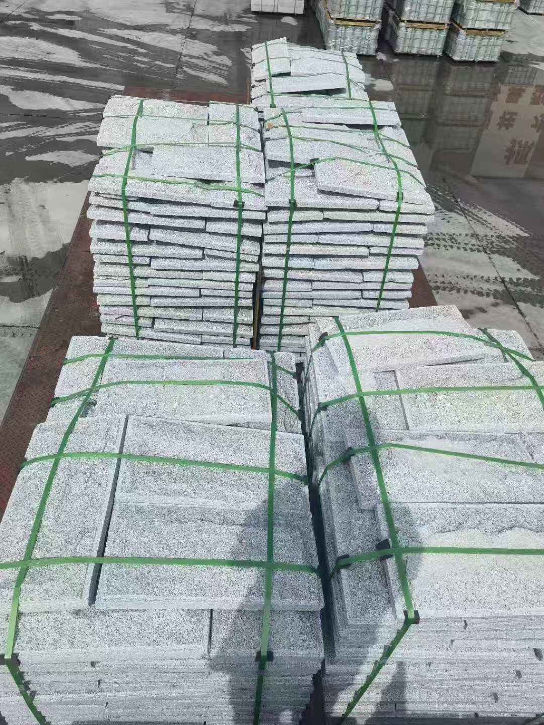 景德镇 芝麻白蘑菇石装车出货