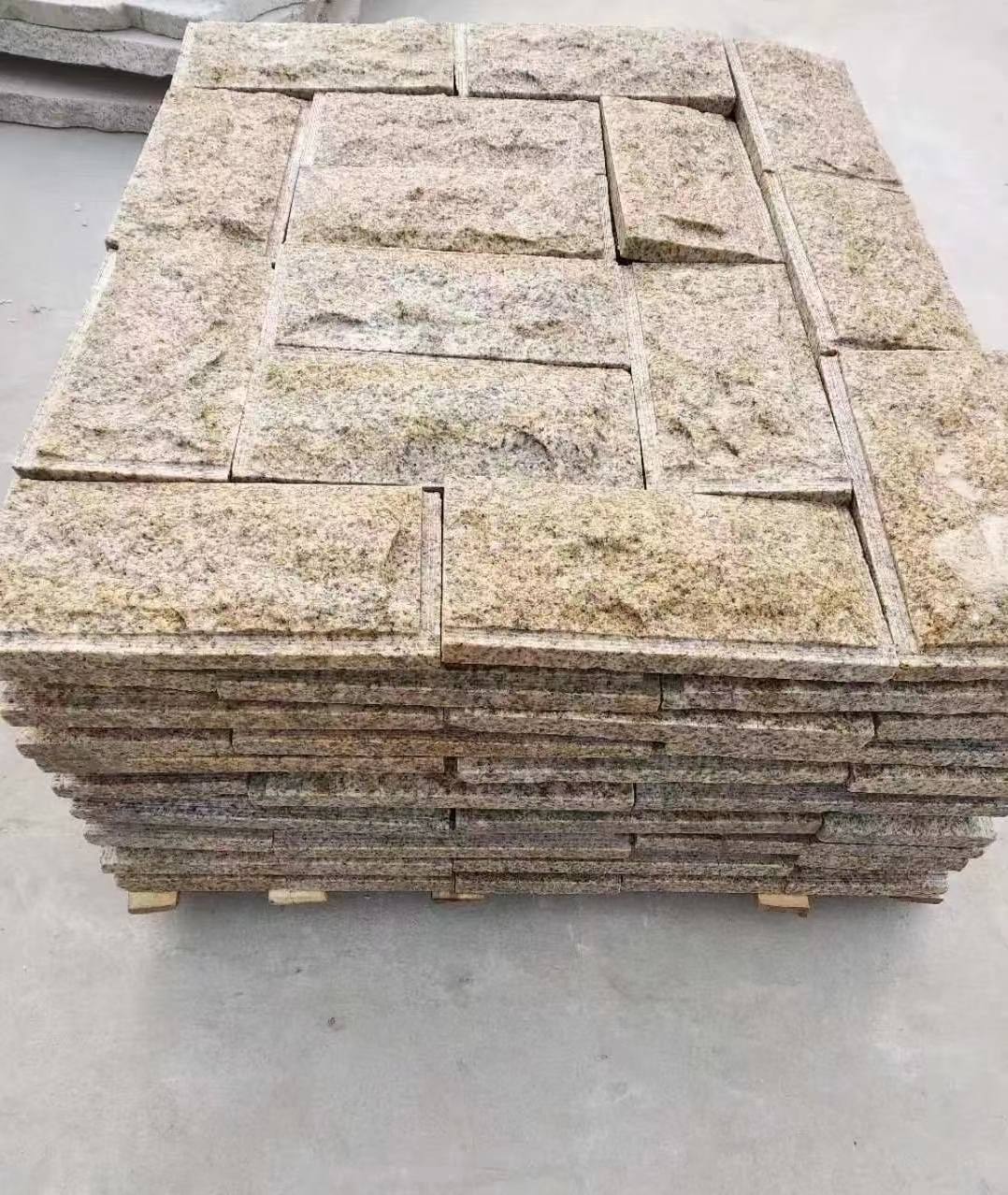 景德镇黄锈石蘑菇石